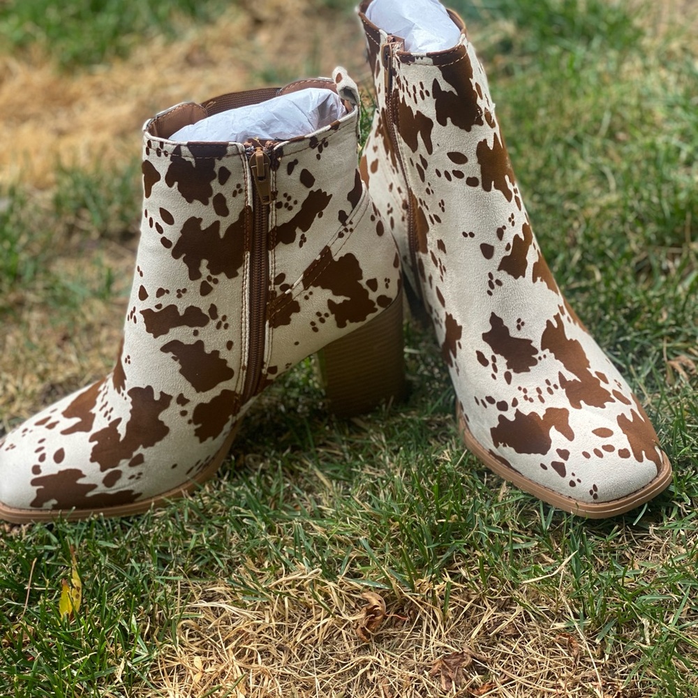 Buckle Brown and White Ankle Booties